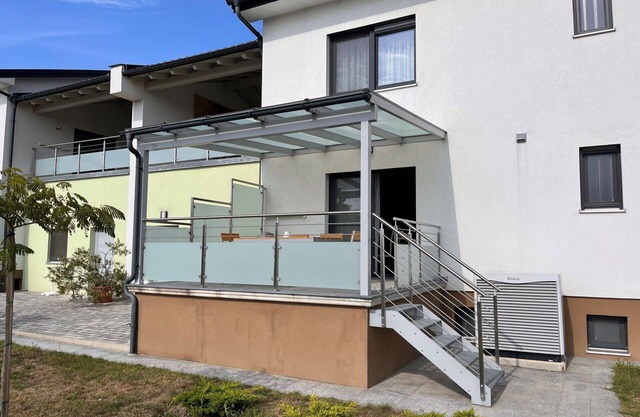Beautiful apartment for 6 people with WIFI, A/C, TV, terrace, pets allowed and parking