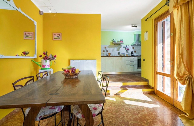 Beautiful apartment for 6 people with WIFI, TV, terrace, pets allowed, panoramic view and parking