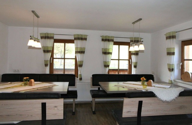 Beautiful apartment in villa for 14 people with WIFI, TV, patio, panoramic view and parking