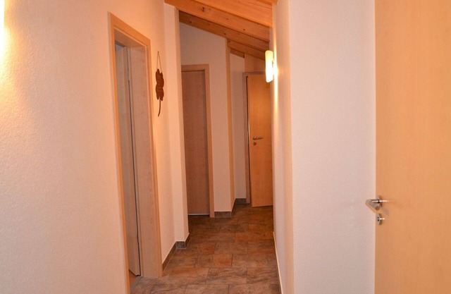 Beautiful apartment in villa for 5 guests with WIFI, TV, balcony and pets allowed
