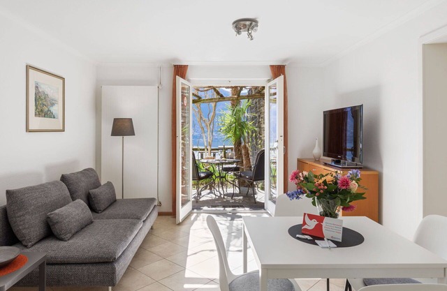 Beautiful apartment for 4 guests with WIFI, TV, patio, pets allowed, panoramic view and parking