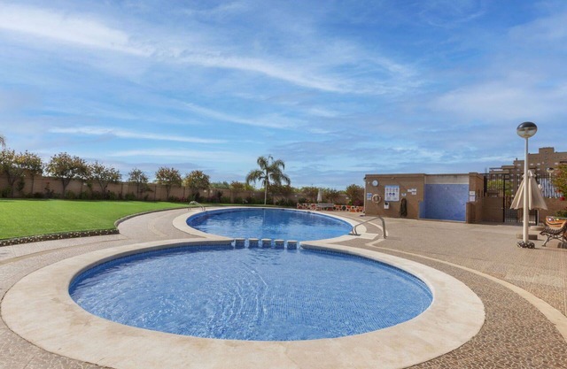Beautiful apartment for 4 guests with WIFI, pool, A/C, TV, terrace and pets allowed