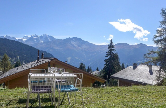 Beautiful apartment for 4 guests with WIFI, TV and terrace