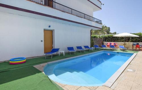 Beautiful Apartment In Palmi With Wifi