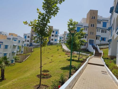 Beautiful apartment in secure residence with pool