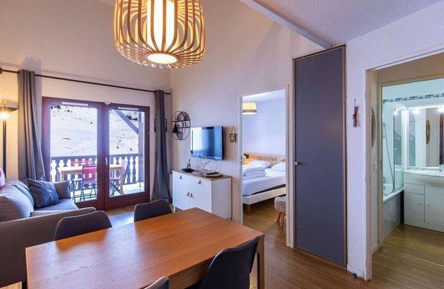 Beautiful Duplex T3 for 7 Guests with Pool, Gym, and Parking - La Mongie
