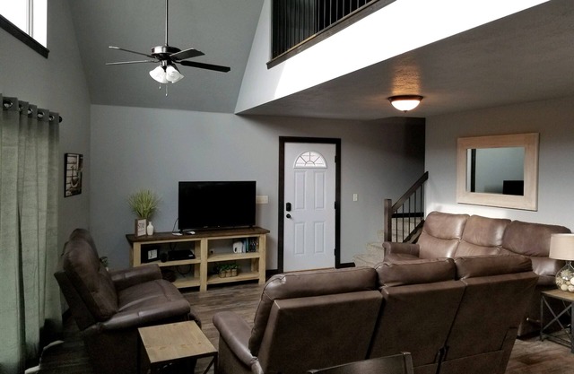 Beautiful Family Vacation Home at Bridges Bay in Okoboji!