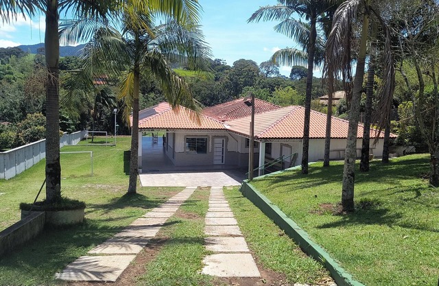 Beautiful farm with swimming pool, a small island. Near the Rio Jaguari Waterfall.