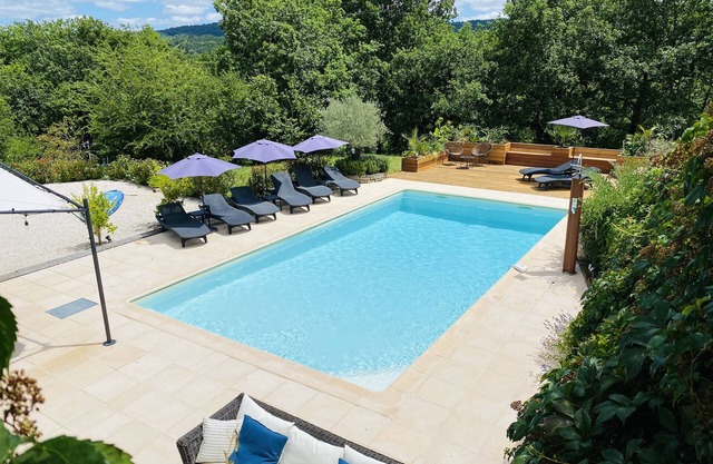 Beautiful, newly renovated house, with private heated pool and fenced garden.