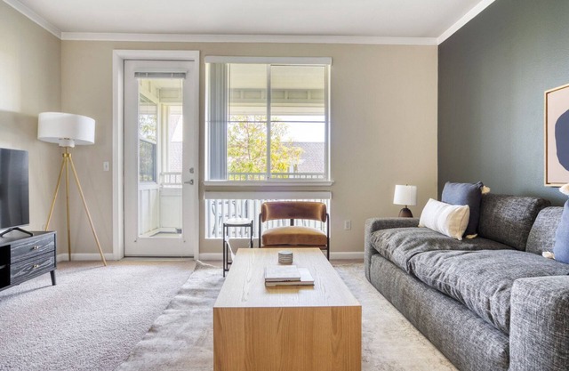 Beautiful Fremont 1BR w/W/D, Gym & Pool, nr Tesla, by Blueground
