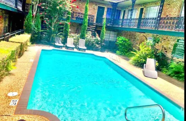 Beautiful, gated, private Condo in the heart of Houston!