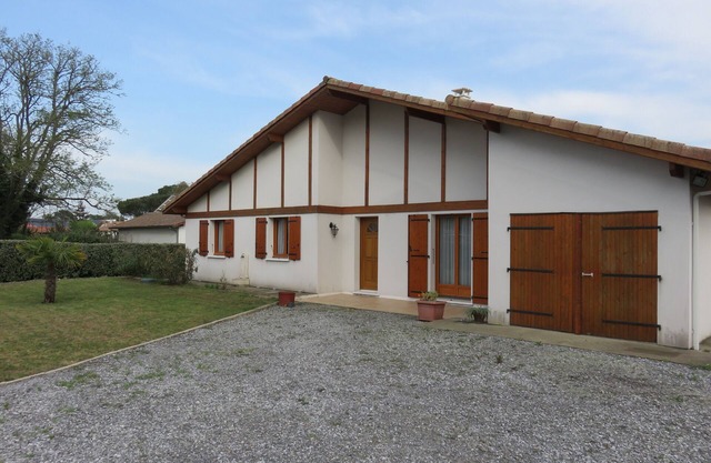 BEAUTIFUL HOUSE LANDAISE