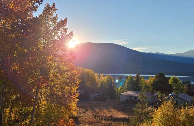 Beautiful Lake and Mountain Views with Parking for your Toys! In Grand Lake
