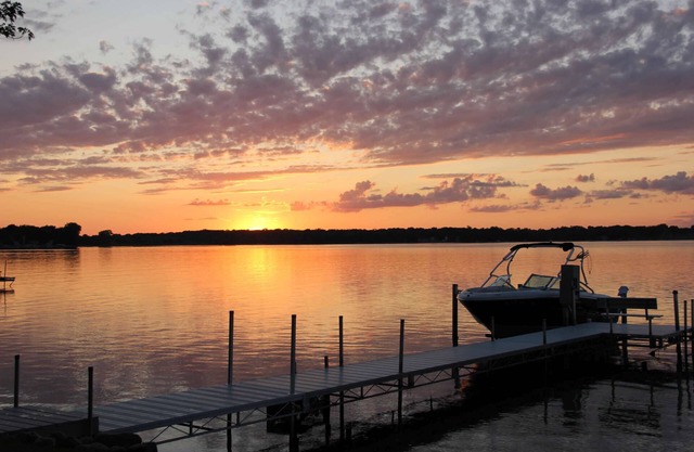 Beautiful Lake Home < 1 hour from the Twin Cities