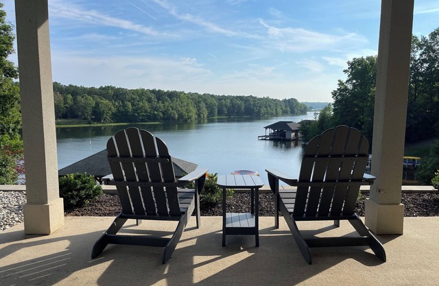 Beautiful Lakefront Home - Incredible Views, Great Location, Many Amenities!