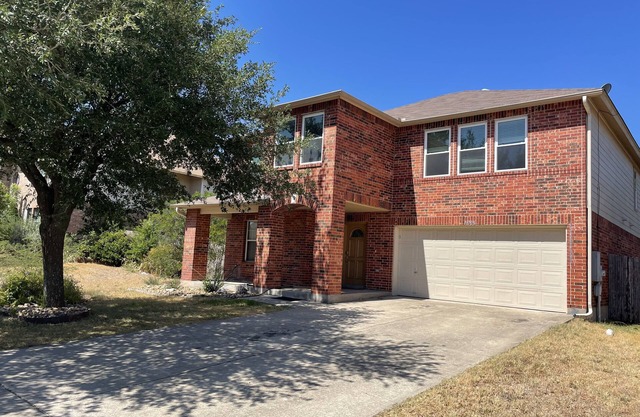 Beautiful & Large SFR 6 Queen Beds+ Sleeper Sofa, Great Area Close to 130 & HEB