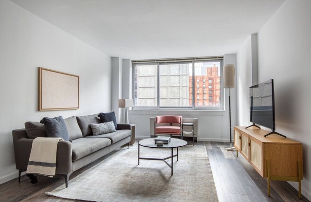 Beautiful LES 1BR w/Elevator & W/D, nr Green Space, by Blueground