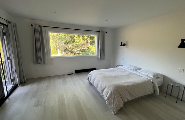 Beautiful Master Bedroom ensuite with private balcony
