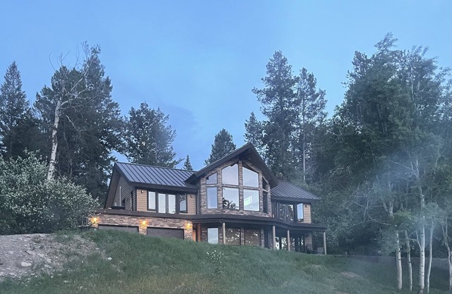 Beautiful Mountain Home. 5 Bedroom, 4 bath