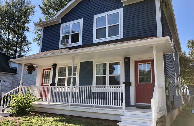 Beautiful newly renovated downtown home