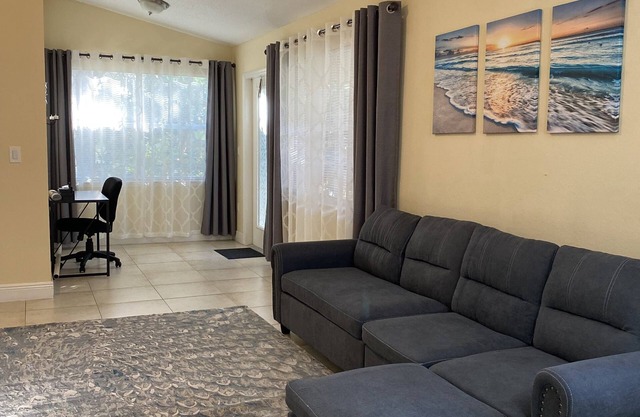Beautiful newly remodeled apartment 2004