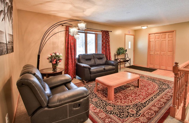 Beautiful one story home 6 bed 3 bath in a great location