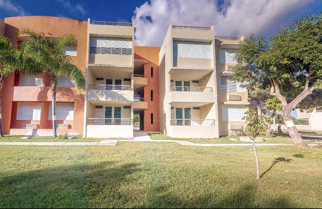 Beautiful Penthouse minutes from Combate Beach🌴