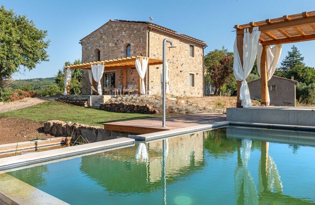 Beautiful private villa for 10 guests with private pool, WIFI, terrace and pets allowed