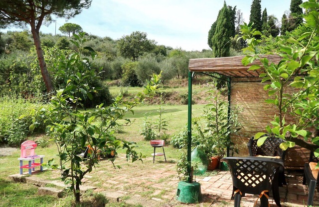 Beautiful private villa for 11 people with WIFI, TV, balcony and pets allowed