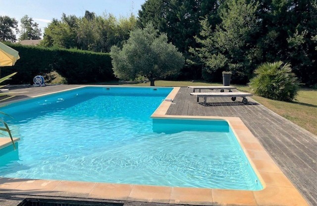 Beautiful private villa for 6 people with private pool, WIFI, TV, terrace and pets allowed