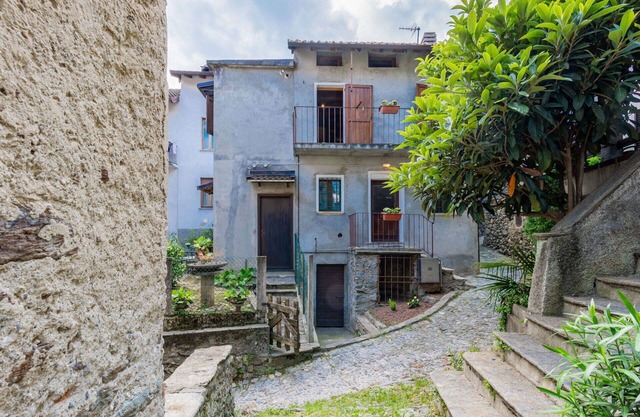 Beautiful private villa for 4 people with TV, patio, pets allowed and parking