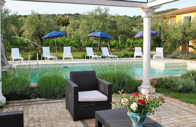 Beautiful private villa for 14 guests with WIFI, A/C, private pool, TV, patio and pets allowed