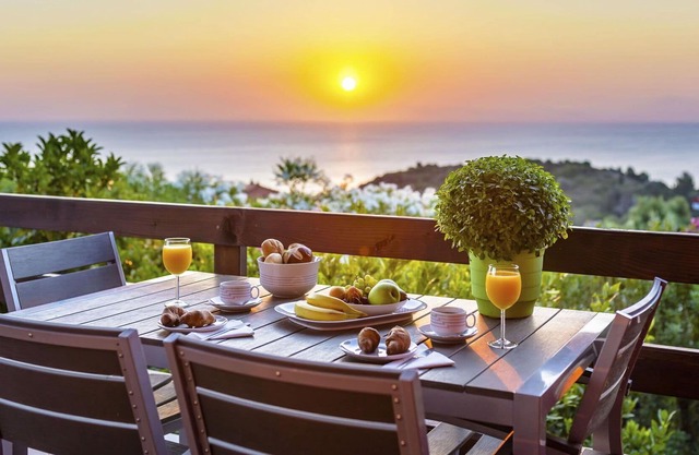 Beautiful private villa with A/C, private pool, WIFI, TV, terrace, panoramic view and parking