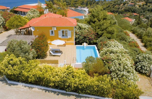 Beautiful private villa with private pool, A/C, WIFI, TV, terrace, panoramic view and parking