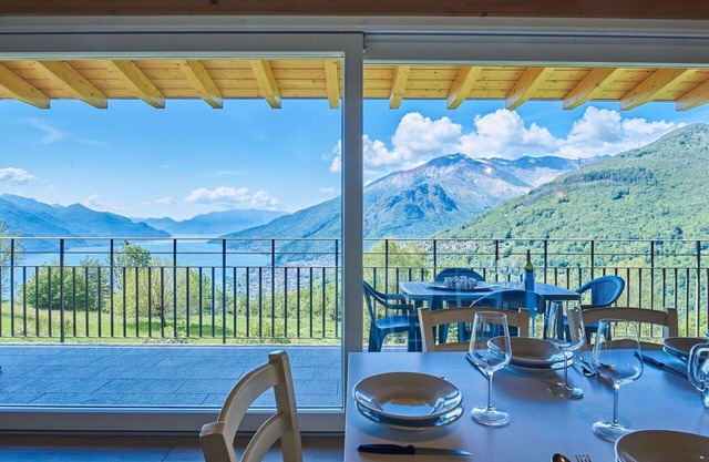 Beautiful private villa for 8 guests with WIFI, TV, terrace, pets allowed and parking