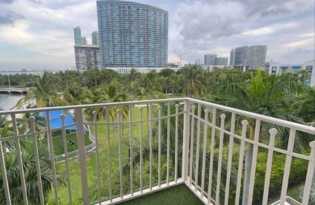 Beautiful Sanctuary in the heart of Midtown! Luxury1/1 with everything included!