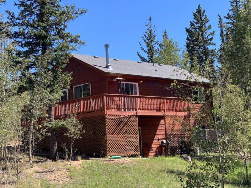 Beautiful Secluded Rocky Mountain Hideaway
