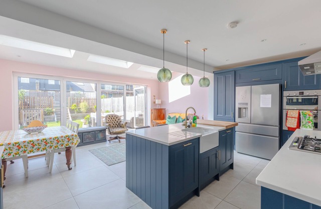 Beautiful & Stylish 4BD Family Home - Wimbledon!