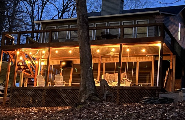 Beautiful Tims Ford Lake house. Boat available
