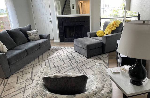 Beautiful Townhome near NASA front gate