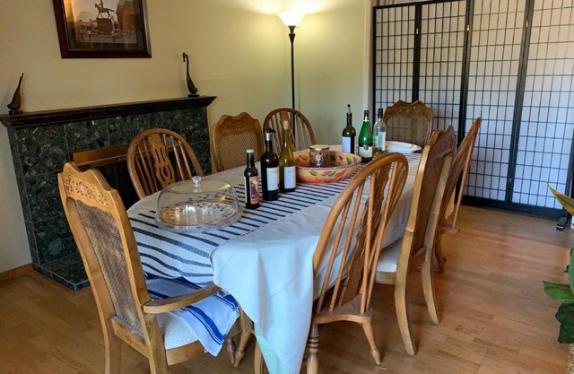 Beautiful Two-Story Saratoga House w Big Yard