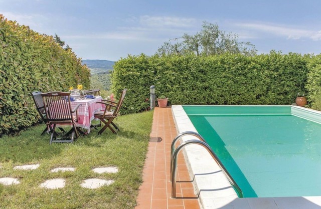 Beautiful villa for 6 guests with WIFI, private pool, TV, panoramic view and parking