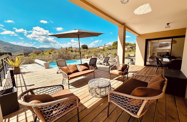 Beautiful! Villa Cassis south Ardèche Les Vans private pool breathtaking view