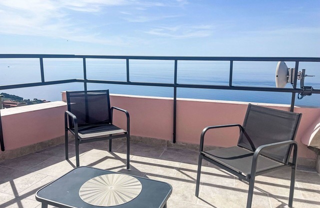 Beautiful villa for 4 people with WIFI and parking