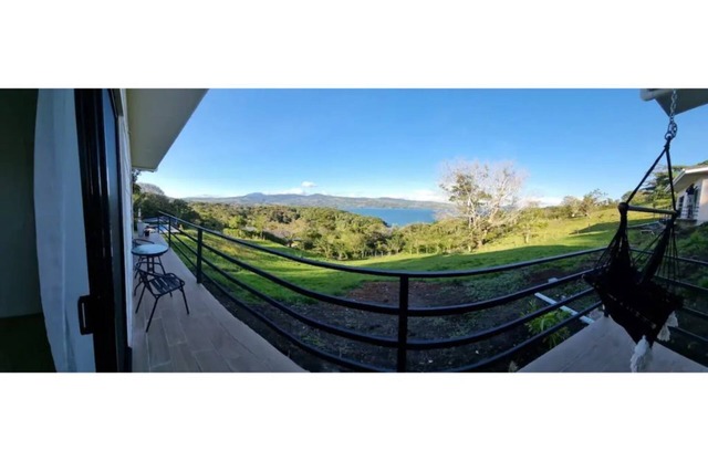 Beautiful villa in front of lake Arenal Apt #4