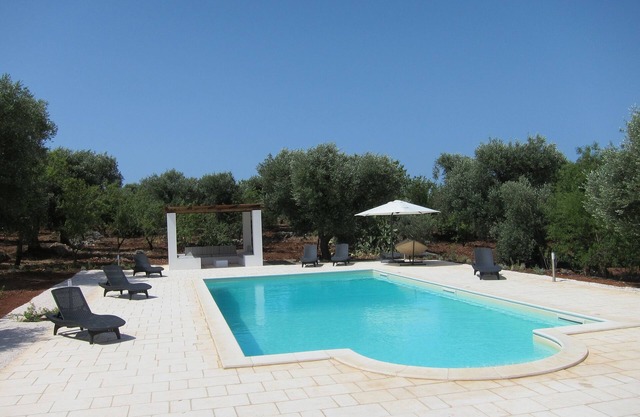 Beautifully renovated Trulli with stunning swimming pool (12M x 6M)