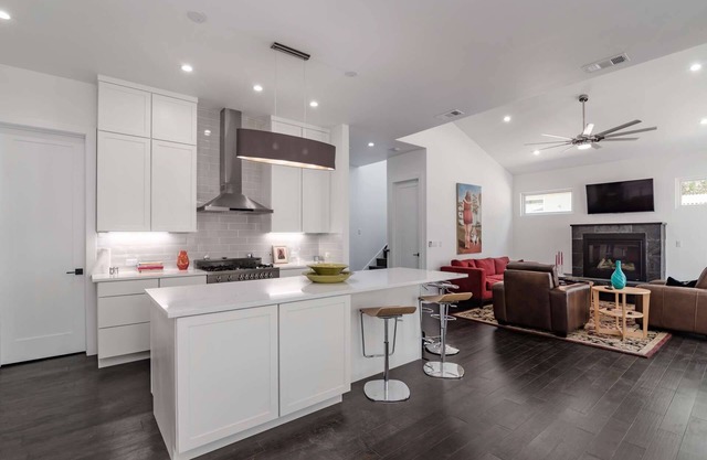 Beautifully remodeled home 1 block from South Congress, Spacious, Well-lit with open floor plan