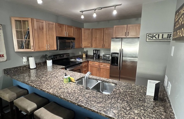 Beaver Creek Ski Condo/Infinity Game Table