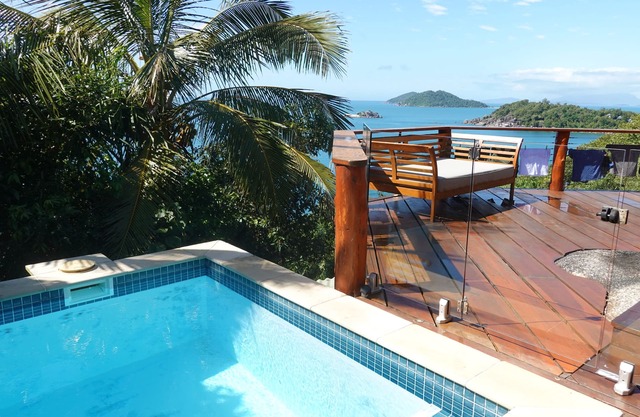 Bedarra Island : "Barefoot On Bedarra "Luxury Villa, private Magnesium Pooln