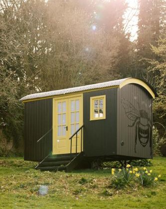 Beekeeper's Hut - Hawarden Estate
